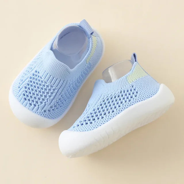 HappyFeet Comfy™ - Rutschfeste Sohle - Kinder Turnschuhe Blau / 17 (18-24 Monate) | Pädagogisches Holzspielzeug von Mein Kleines Baby