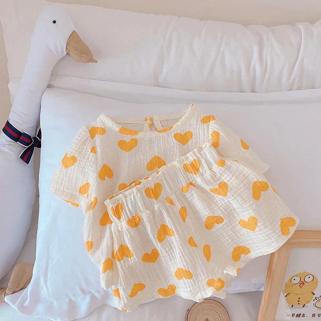Mini Fashion™ - Luftige Baumwolle - Herzen Sommer-Set Gelb / 73 (6-12 Monate) | Pädagogisches Holzspielzeug von Mein Kleines Baby