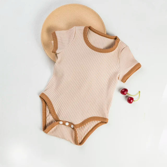 Mini Fashion™ - Lustige Farbkombinationen - Baby-Strampler Beige / 50 (0-3 Monate) | Pädagogisches Holzspielzeug von Mein Kleines Baby