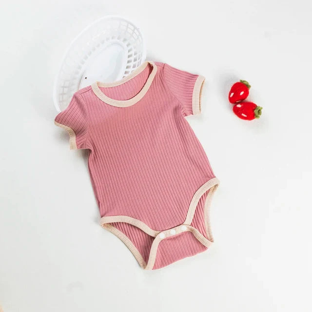 Mini Fashion™ - Lustige Farbkombinationen - Baby-Strampler Rosa / 50 (0-3 Monate) | Pädagogisches Holzspielzeug von Mein Kleines Baby