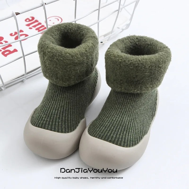 Mini Fashion™ - Warm&weich - Rutschfeste Socken Grün / 25 (2-3 Jahr) | Pädagogisches Holzspielzeug von Mein Kleines Baby