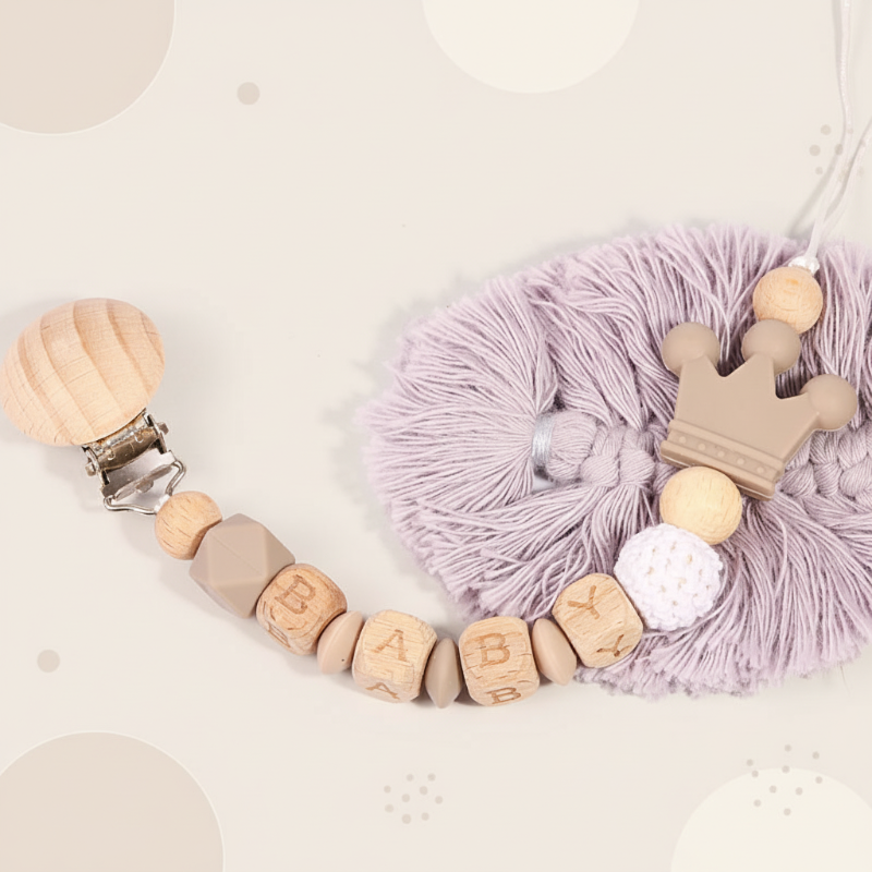 Personalized Pacifier Chain– Sicher&stilvoll– Personalisierte Schnullerkette Braun | Pädagogisches Holzspielzeug Personalized Pacifier Chain– Sicher&stilvoll– Personalisierte Schnullerkette Braun | Pädagogisches Holzspielzeug von Mein Kleines Baby