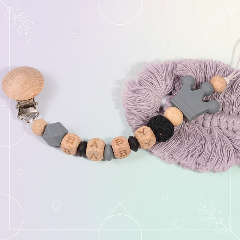 Personalized Pacifier Chain– Sicher&stilvoll– Personalisierte Schnullerkette Grau | Pädagogisches Holzspielzeug Personalized Pacifier Chain– Sicher&stilvoll– Personalisierte Schnullerkette Grau | Pädagogisches Holzspielzeug von Mein Kleines Baby