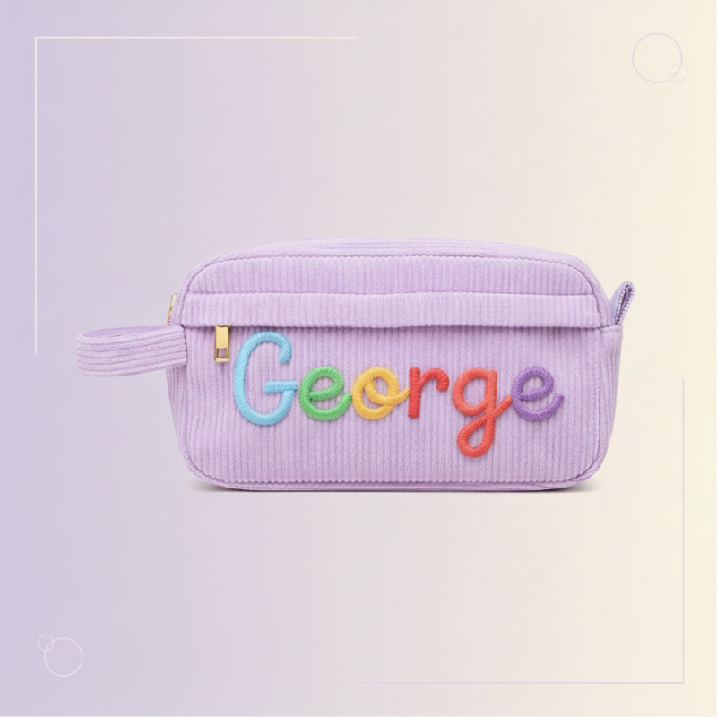 SchoolJoy– Praktisch&Persönlich – Personalisiertes Federmäppchen Lila | Pädagogisches Holzspielzeug SchoolJoy– Praktisch&Persönlich – Personalisiertes Federmäppchen Lila | Pädagogisches Holzspielzeug von Mein Kleines Baby