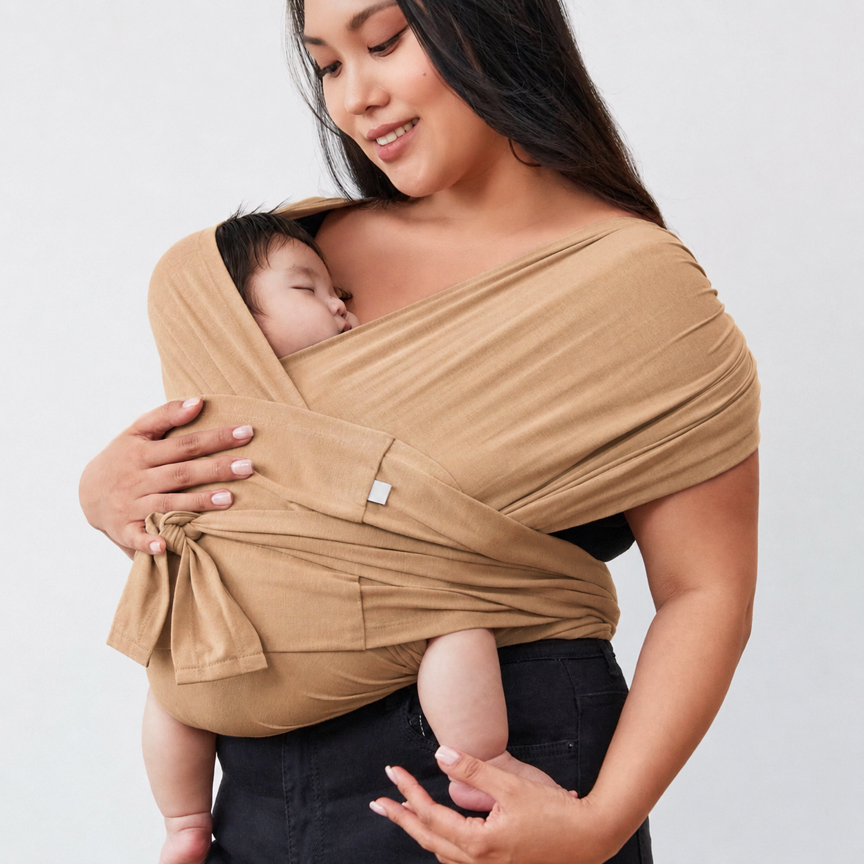 SoftNest - Bequem, atmungsaktiv und sicher – ergonomische Babytrage Taupe | Pädagogisches Holzspielzeug SoftNest - Bequem, atmungsaktiv und sicher – ergonomische Babytrage Taupe | Pädagogisches Holzspielzeug von Mein Kleines Baby