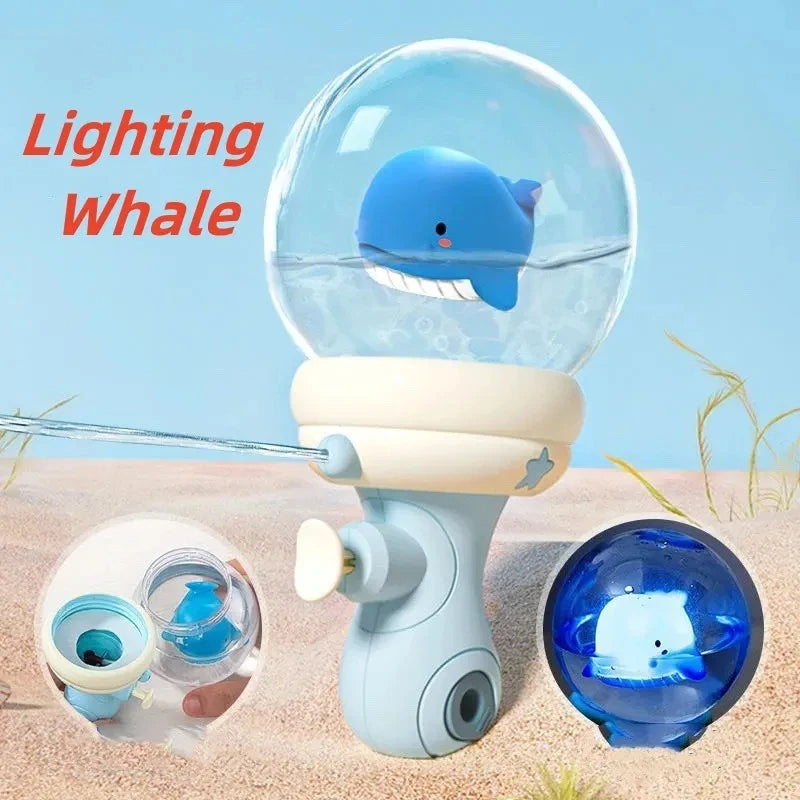 Splash Buddies™ - Wasserspaß für Kinder - Wasserpistole Wal (inkl. Licht) | Pädagogisches Holzspielzeug von Mein Kleines Baby