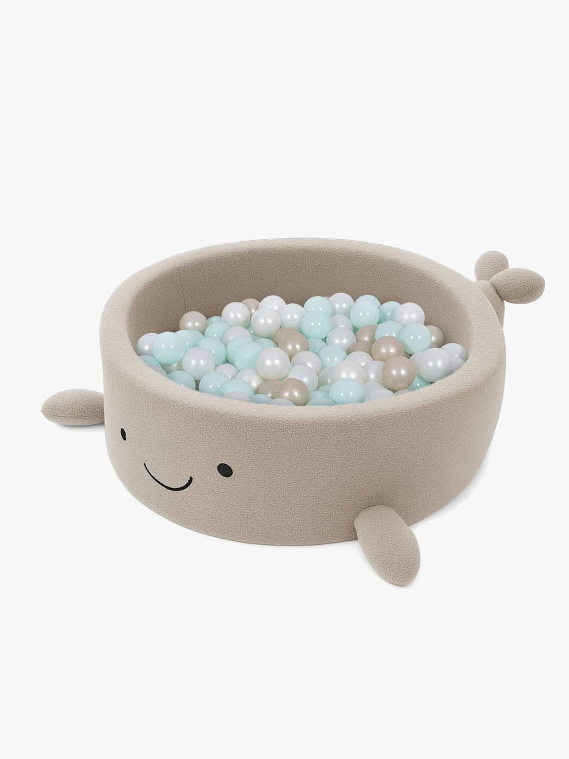 MeowBaby Boucle Whale Bällebad, Oat Biscuit Beige MeowBaby Boucle Whale Bällebad, Oat Biscuit Beige von MeowBaby