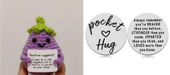 Miotlsy Pocket Hug Positive Aubergine, Pocket Hug Glücksbringer, Positive Auberginenpuppe Lustige Aubergine Gestrickt mit positiven Glücksbringenden Karten Kreative Mutmacher Geschenk Puppe von Miotlsy