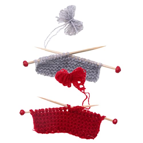 Mipcase 2 Stück Miniatur Puppenhaus Pullover Modell Teilig Langlebiges Realistisch Gestaltetes Strickpullover Zubehör in Rot und Dekoratives Miniatur Dollhouse Ornament für Puppenstuben Mipcase 2 Stück Miniatur Puppenhaus Pullover Modell Teilig Langlebiges Realistisch Gestaltetes Strickpullover Zubehör in Rot und Dekoratives Miniatur Dollhouse Ornament für Puppenstuben von Mipcase