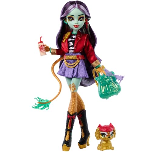 Monster High-Puppe Jinafire Long, Drachenmädchen mit Haustierhund Cloudy Yun Yun“ und 7 Accessoires wie einem Zeichen-Pad, einem Joghurt-Getränk, einem Rucksack und vielem mehr, HYV58 von Monster High