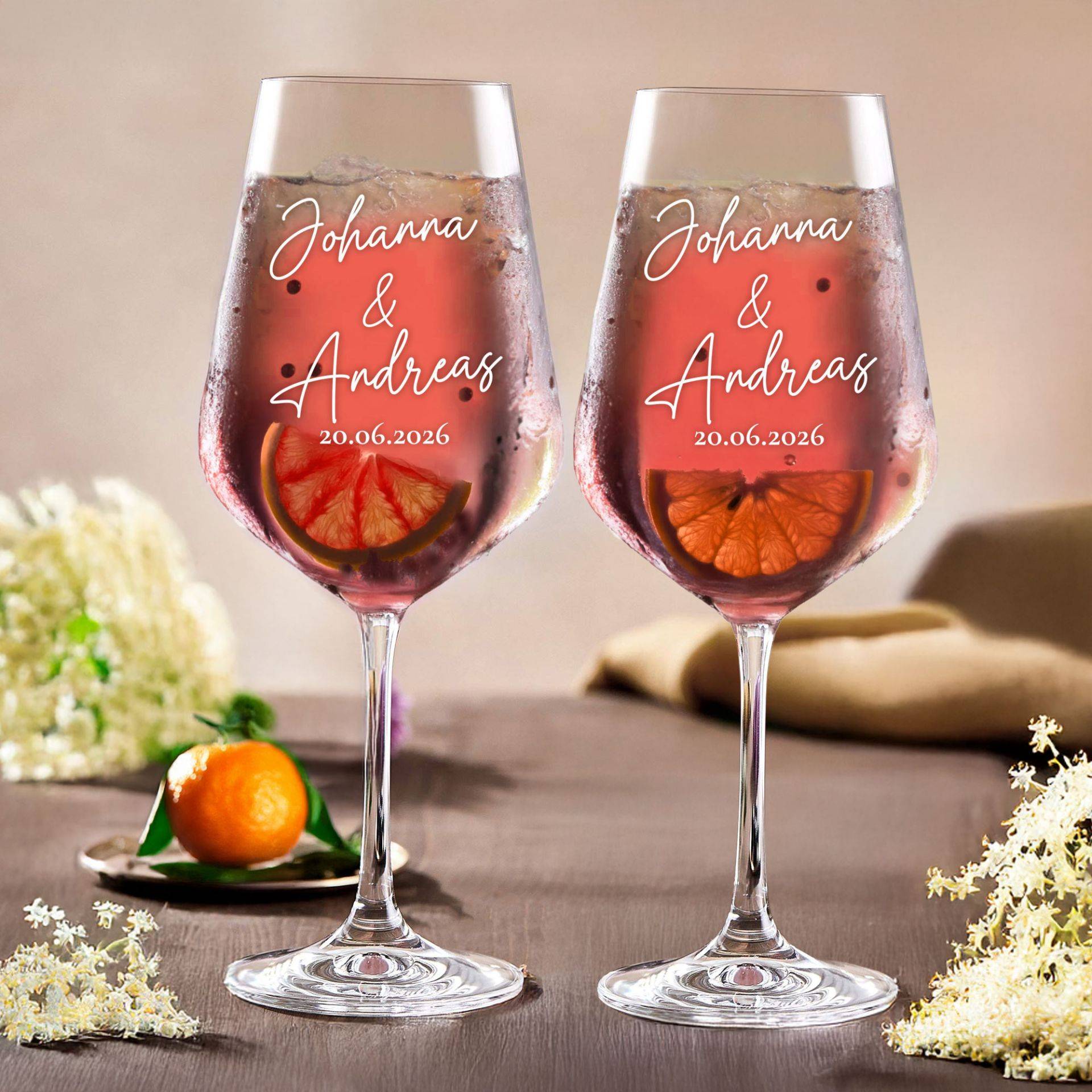 2er Set Weingläser mit Gravur - Namen Signatur 2er Set Weingläser mit Gravur - Namen Signatur von Monsterzeug