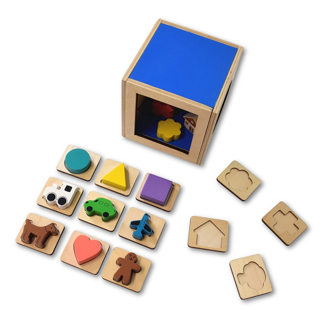 Lehrreicher Tastkasten aus Holz zum kinderleichten Ertasten und Zuordnen von Formen Lehrreicher Tastkasten aus Holz zum kinderleichten Ertasten und Zuordnen von Formen von Montessori-Shop