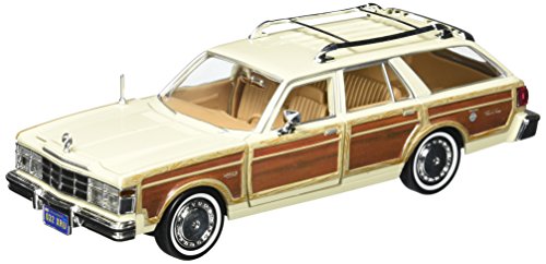 1979 Chrysler Lebaron Town & Country Wagon Cream 1:24 by Motormax von Motormax