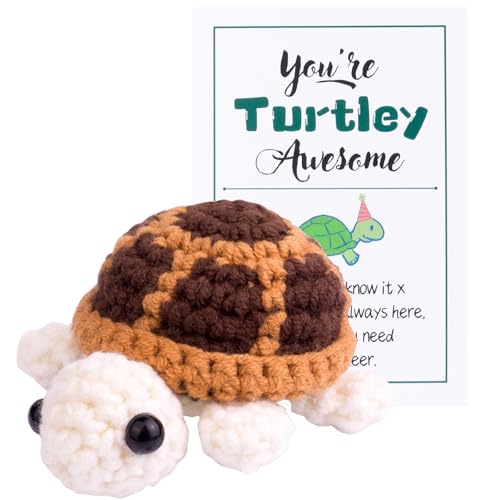 Mwmoeen Lustige Positive Schildkröte Strickpuppe, Pocket Hug Geschenk Schildkröte Tier Häkelpuppe Jubelndes Geschenk mit positiven Affirmation Karte für Freunde Ermutigung Party-Dekoration(Braun) von Mwmoeen