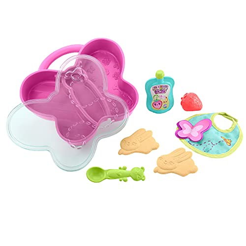 My Garden Baby HBJ69 - Essenszeit Set, 7 Zubehörteile einschließlich Brotdose in Schmetterlingsform, Löffel, Speisen, Lätzchen und mehr, Spielzeug ab 3 Jahren von Mattel