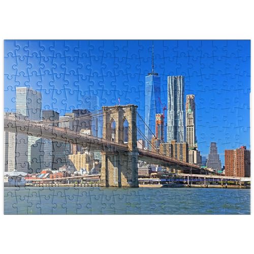 MyPuzzle Blick zur Brooklyn Bridge mit One World Trade Center, Manhattan, New York City, USA - Premium 200 Teile Puzzle - MyPuzzle Sonderkollektion von Puzzle Galaxy von MyPuzzle.com