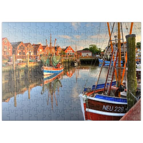 MyPuzzle Fischerhafen mit Krabbenkuttern im Abendlicht, Neuharlingersiel, Ostfriesland - Premium 200 Teile Puzzle - MyPuzzle Sonderkollektion von Puzzle Galaxy von MyPuzzle.com