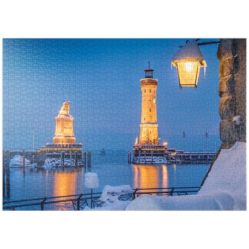 MyPuzzle Hafeneinfahrt mit Leuchtturm und Löwenstatue an einem Winterabend, Lindau - Premium 1000 Teile Puzzle - MyPuzzle Sonderkollektion von Puzzle Galaxy von MyPuzzle.com