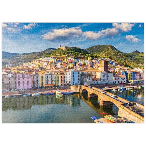 MyPuzzle Bosa mit farbigen Häusern und Einer mittelalterlichen Burg, Sardinien, Italien - Premium 500 Teile Puzzle - MyPuzzle Sonderkollektion von Puzzle Galaxy von MyPuzzle.com