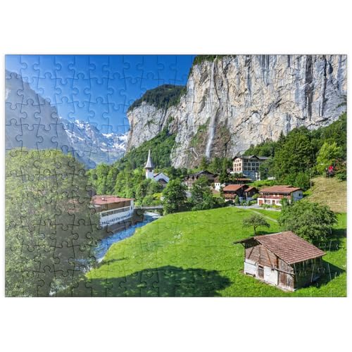 MyPuzzle Ort Lauterbrunnen mit dem Staubbachfall - Premium 200 Teile Puzzle - MyPuzzle Sonderkollektion von Puzzle Galaxy von MyPuzzle.com