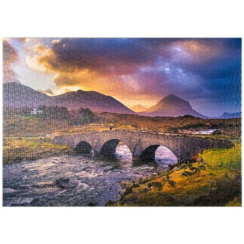 MyPuzzle Old Vintage Backsteinbrücke über den Fluss in Sligachan, Isle of Skye, Schottland - Premium 1000 Teile Puzzle - MyPuzzle Sonderkollektion von Puzzle Galaxy von MyPuzzle.com