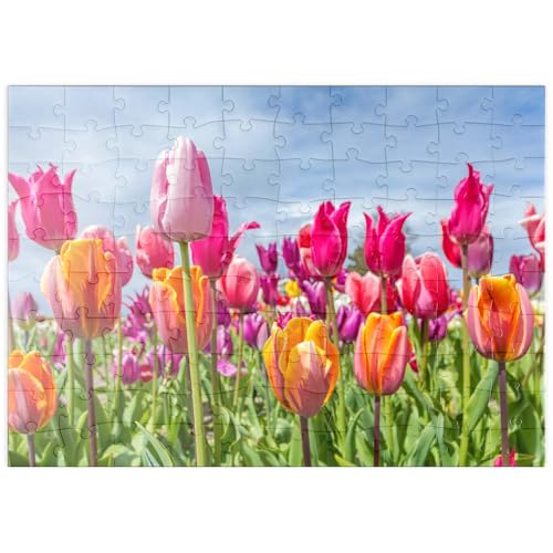 MyPuzzle Orange- gelbes Tulpenfeld - Premium 100 Teile Puzzle - MyPuzzle Sonderkollektion von Puzzle Galaxy von MyPuzzle.com