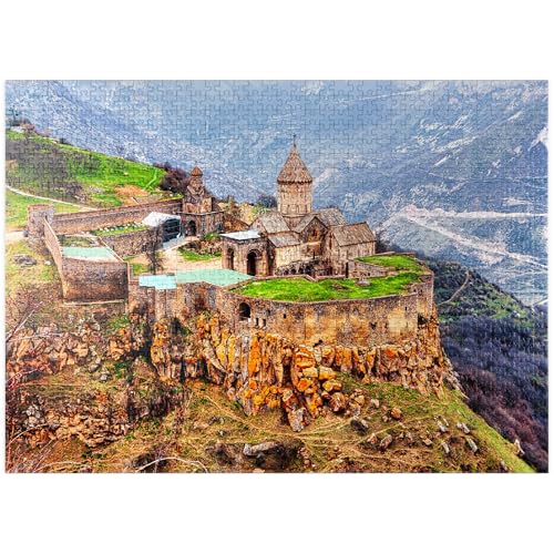 Tatev, Armenien Luftansicht des 9. Jahrhunderts armenisches apostolisches Kloster in der Nähe des Tatev-Dorfs in Armenien – Premium-Puzzle für Erwachsene. von MyPuzzle.com