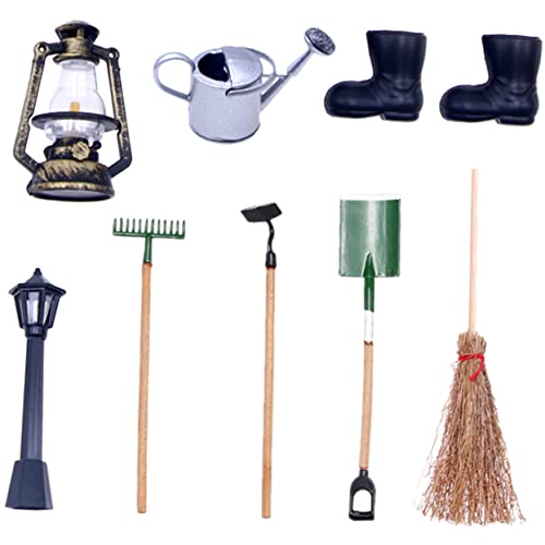 NAMOARLY Mini Garten 8 Teiliges Mini Gartenwerkzeug Set Für Puppenhäuser Zubehör Für Miniatur Gärten Und Kreative Deko Für Miniatur Gartenaccessoires Für Fantasievolles Mini Gartengeräte von NAMOARLY