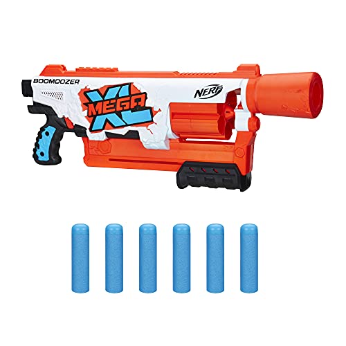 NERF Mega XL Boom Dozer Blaster, größte Mega Darts Ever, XL 6-Dart Rotating Drum, 6 Mega XL Whistler Darts, Pump-Action von NERF