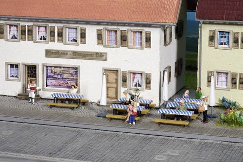 NOCH 14817 H0 Biergarten-Zubehör Bemalt, Fertigmodell von NOCH