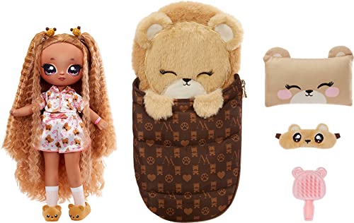 Na! Na! Na! SurpriseTeens Modepuppe - Pyjamaparty - LARA VONN - Von Teddybären inspirierte, weiche Plüschpuppe mit braunen Haaren - 27 cm groß - Zum Sammeln - Tolles Geschenk für Kinder ab 5 Jahren Na! Na! Na! SurpriseTeens Modepuppe - Pyjamaparty - LARA VONN - Von Teddybären inspirierte, weiche Plüschpuppe mit braunen Haaren - 27 cm groß - Zum Sammeln - Tolles Geschenk für Kinder ab 5 Jahren von Na! Na! Na! Surprise