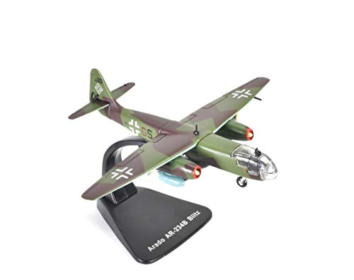 OPO 10 Arado AR-234B Blitz Militärflugzeug, Bombardier 1/144 (Ref: B4646124) von OPO 10