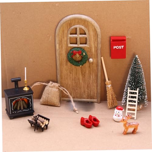 Obelunrp Weihnachtsminiaturen Dekorationen, 15 Stück/Set Dollhouse Weihnachtsdekorationen mit Holztür, Kamin, Weihnachtsbaum, Besen und Accessoires, dekorative Miniaturszene für Dollhouse von Obelunrp