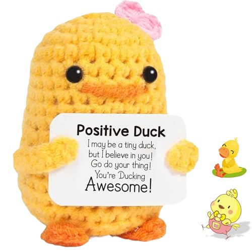 Positive Ente Niedliche Häkelente mit Inspirierender Karte Positive Duck Emotional Support Strickpuppe aus Milchbaumwolle Handgemachte Häkeln Tiere Cheer Up Geschenk für Dekorationen Geburtstag Party von Onperpoe