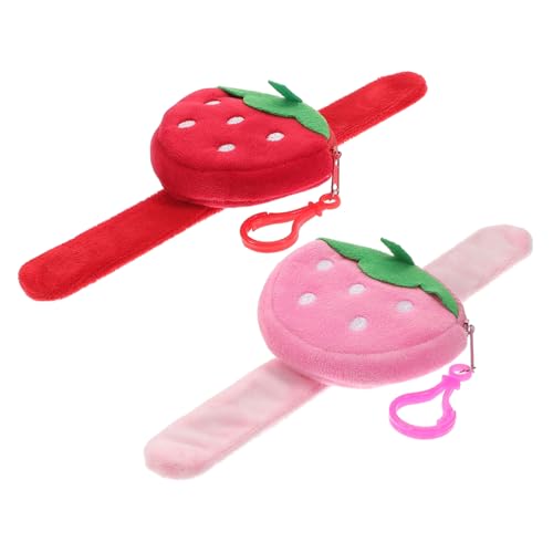 PERSELOSO 2 Stück Plüsch Erdbeer Slap Armband Weiches Schnapparmband mit Glatten Kanten Leichtes Partyarmband als Geburtstags Mitgebsel für Jungen und Mädchen Niedliches Frucht design PERSELOSO 2 Stück Plüsch Erdbeer Slap Armband Weiches Schnapparmband mit Glatten Kanten Leichtes Partyarmband als Geburtstags Mitgebsel für Jungen und Mädchen Niedliches Frucht design von PERSELOSO