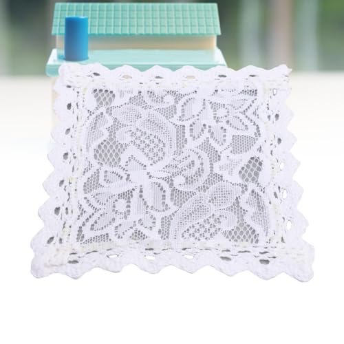 POENVFPO Dollhouse Tischmatte, 1:12 Vintage Exquisite Stoff Miniatur -Spitzen -Tischdecke Als Puppenhausdekor & Foto Requisiten 11x11cm POENVFPO Dollhouse Tischmatte, 1:12 Vintage Exquisite Stoff Miniatur -Spitzen -Tischdecke Als Puppenhausdekor & Foto Requisiten 11x11cm von POENVFPO