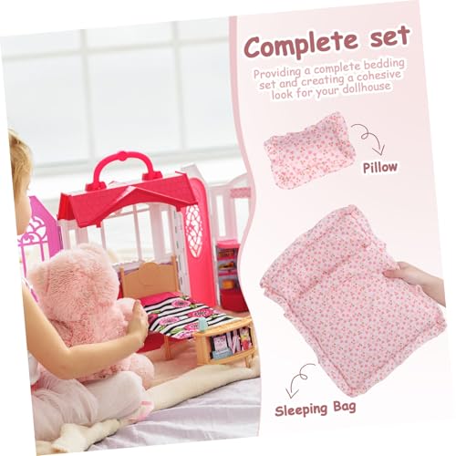 PartyKindom Miniatur Puppenhaus Bettzeug Weicher Stoff Süßer Erdbeer Schlafsack Gemütlich Realistische Puppenhaus Dekoration Einfaches Setup Teilig Puppenbett Zubehör PartyKindom Miniatur Puppenhaus Bettzeug Weicher Stoff Süßer Erdbeer Schlafsack Gemütlich Realistische Puppenhaus Dekoration Einfaches Setup Teilig Puppenbett Zubehör von PartyKindom