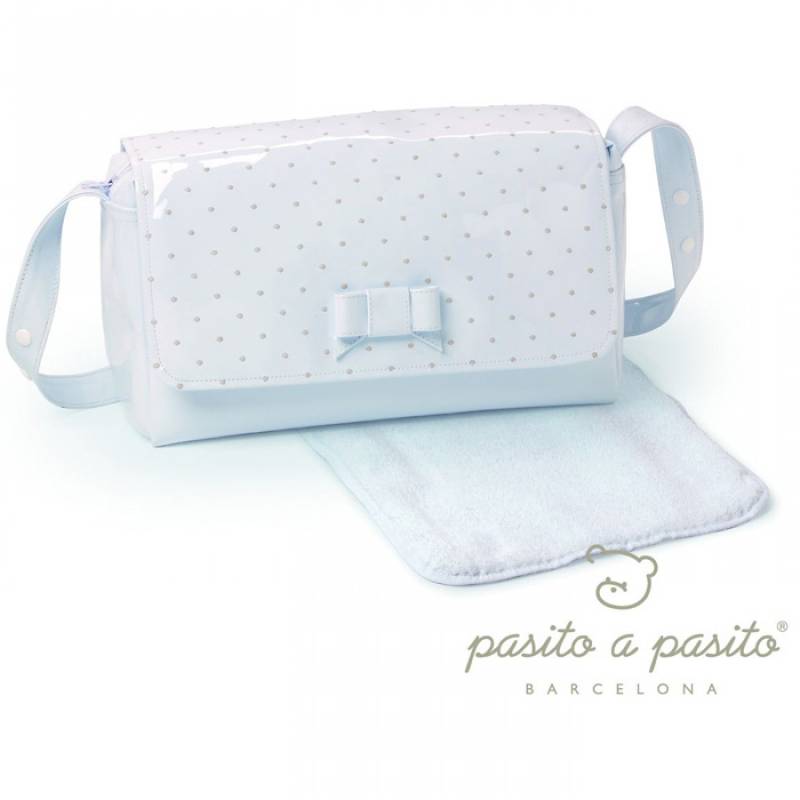 Pasito A Pasito - kleine Wickeltasche Topito Wassersparend Lackleder Gepunktet Weiß Beige von Pasito a Pasito