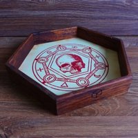 Q-Workshop QWO98420 - Dice Macabre Wooden Dice Tray, Würfelschale, Holz, 200x230x35 mm Q-Workshop QWO98420 - Dice Macabre Wooden Dice Tray, Würfelschale, Holz, 200x230x35 mm von Pegasus