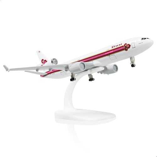 QIYUMOKE 1/300 Metallflugzeugmodell für Thai Airways MD-11 Modellflugzeug mit Ständer (7.5 Zoll lang) Ausstellungsdekoration für Luftfahrtbegeisterte. von QIYUMOKE