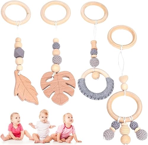 Qiciqinoone Baby Spielzeug ab 0-6 Monate, Spielbogen Anhänger für Babyschale und Kinderwagen, 4 Stück Holz Anhänger Spielbogen für Mädchen und Jungen, Anhänger Spielbogen Baby Gym von Qiciqinoone