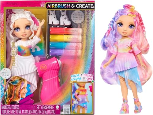 Rainbow High Air Brush & Create - 1 DIY Modepuppe mit Airbrush Market Kit, Abwaschbaren Regenbogen-Filzstiften Langen Haaren, Lila Augen, Kreatives Spiel für Kinder von 4 bis 12+ Rainbow High Air Brush & Create - 1 DIY Modepuppe mit Airbrush Market Kit, Abwaschbaren Regenbogen-Filzstiften Langen Haaren, Lila Augen, Kreatives Spiel für Kinder von 4 bis 12+ von Rainbow High