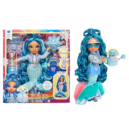 Rainbow High Winter Wonderland - Skyler (Blau) - 28 cm Modepuppe, mit Verstecktem Magischem Schnee, der Sich mit Wasser Aufbauscht, mit Schneemann-Set, Geeignet für Kinder von 4-12 Jahre und Sammler von Rainbow High