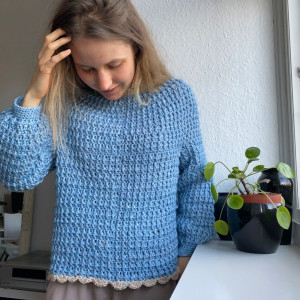 Lily's Sweater by Rito Krea - Häkelmuster mit Kit Größen XS-XL - Large von Rito Krea