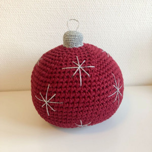 Weihnachtskugel Türstopper by Rito Krea - Häkelmuster mit Kit 21cm - 21 cm von Rito Krea