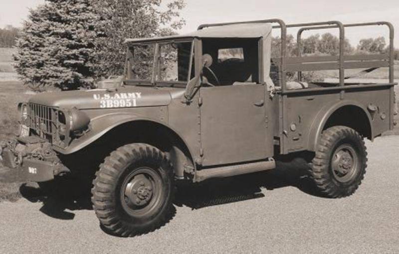 Dodge M-37 3/4 ton 4x4 cargo truck von Roden