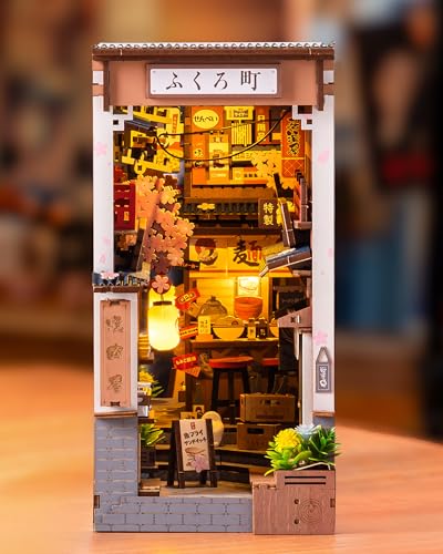 Rolife Book Nook Kit für Erwachsene DIY Miniature House mit Licht Sakura Wine Alley Booknook Bausatz 3D-Holzpuzzle Bücherstütze für Regal Bibliothek Bücherregal Dekoration Rolife Book Nook Kit für Erwachsene DIY Miniature House mit Licht Sakura Wine Alley Booknook Bausatz 3D-Holzpuzzle Bücherstütze für Regal Bibliothek Bücherregal Dekoration von Rolife