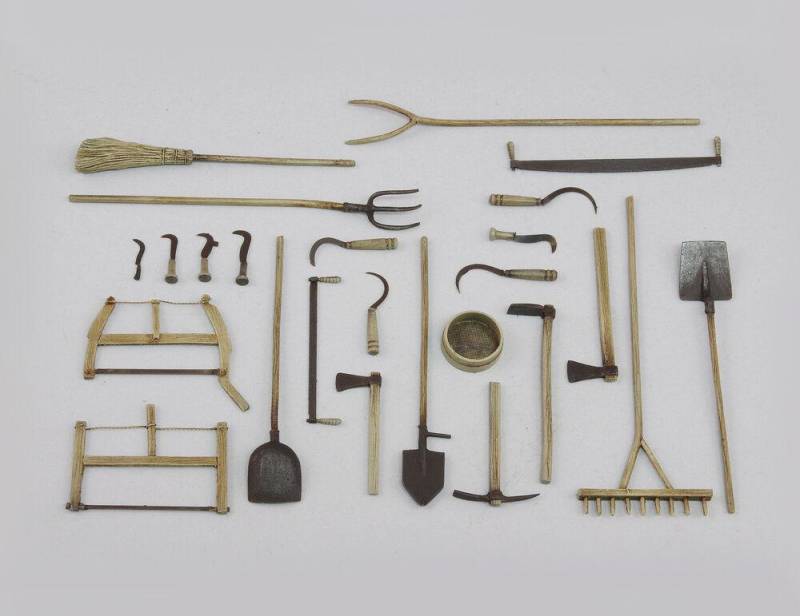 Assorted farm tools von Royal Model