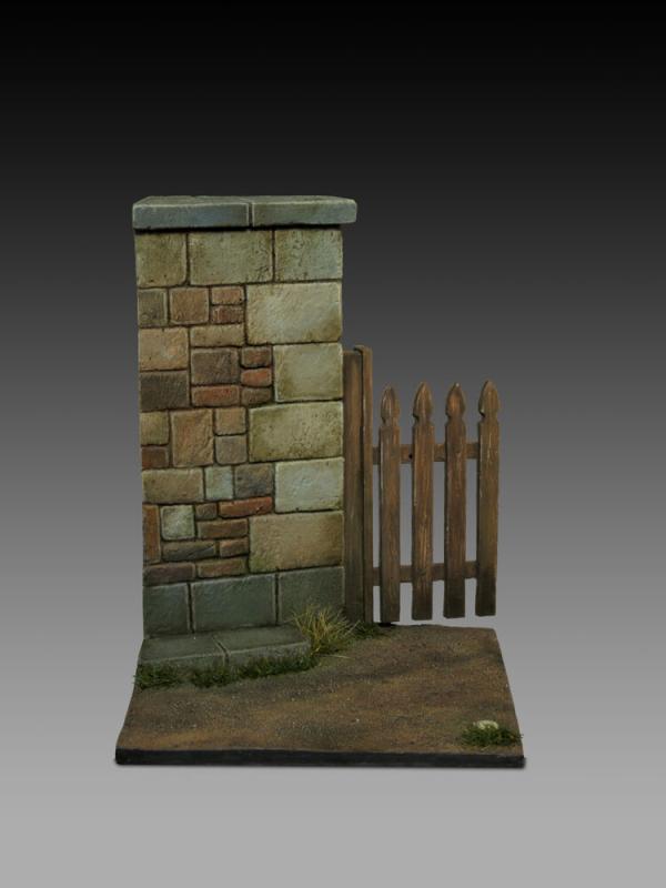 Base with wall and gate (cm 5x5) von Royal Model