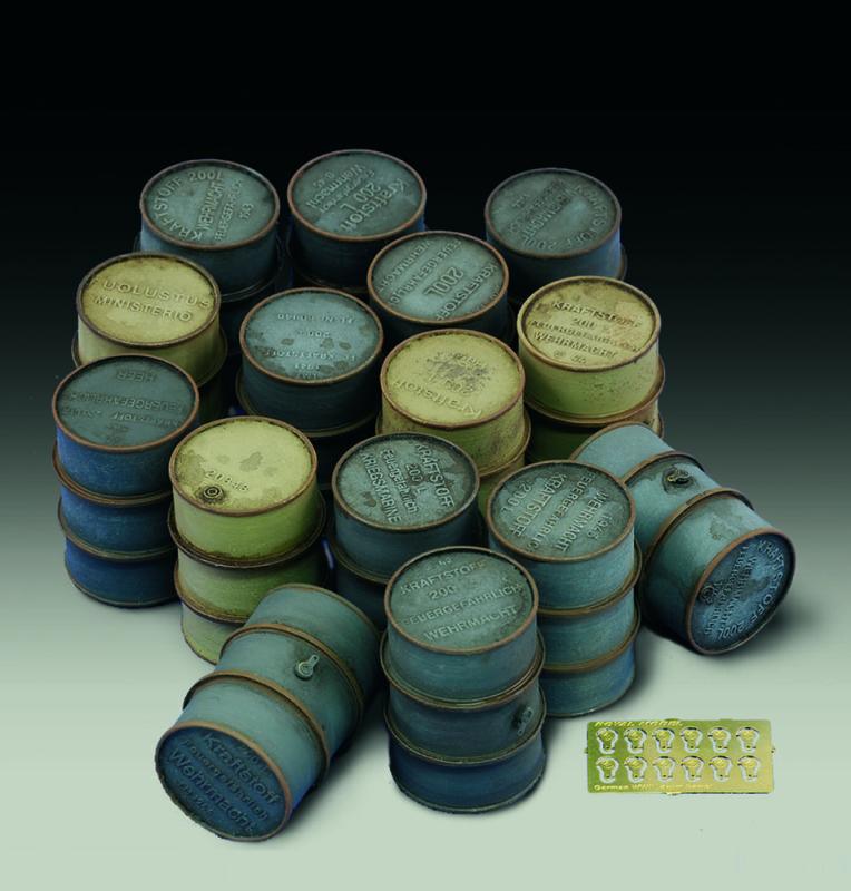 German oil drums-WWII von Royal Model